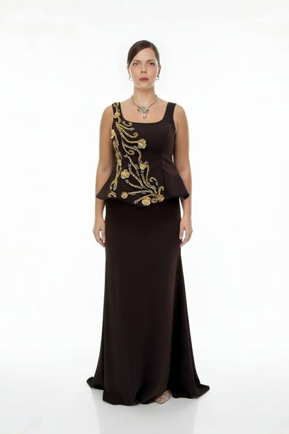 فستان سهرة بني اللون بأشرطة رفيعة، مقاسات كبيرة